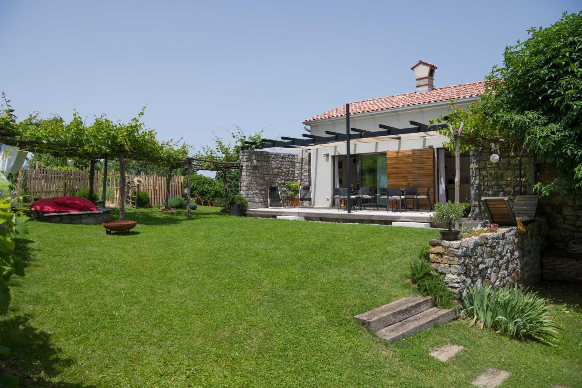 Villa Artes With Free Hot Tub & Sauna Branik Exterior foto