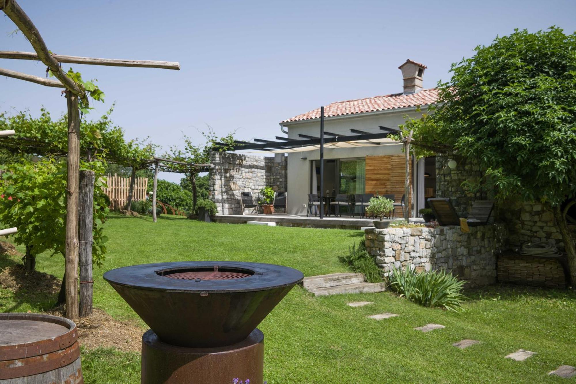 Villa Artes With Free Hot Tub & Sauna Branik Exterior foto